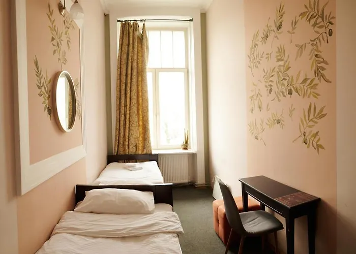 Old بيت شباب *