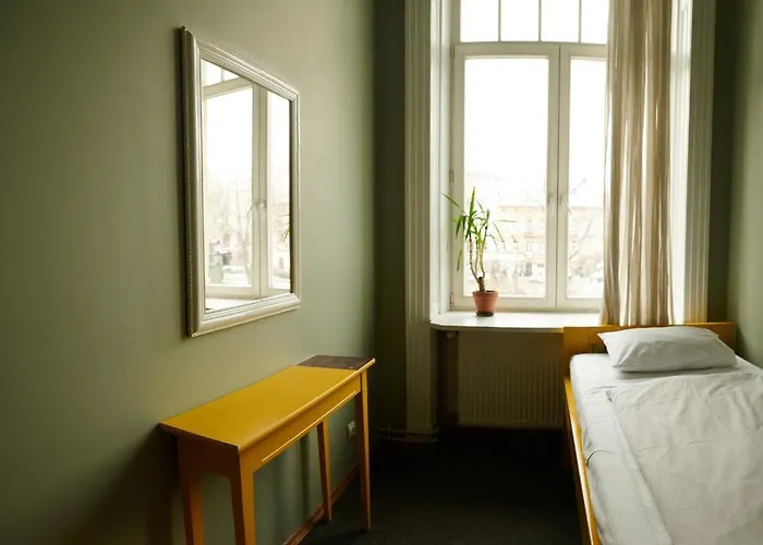 Old بيت شباب *